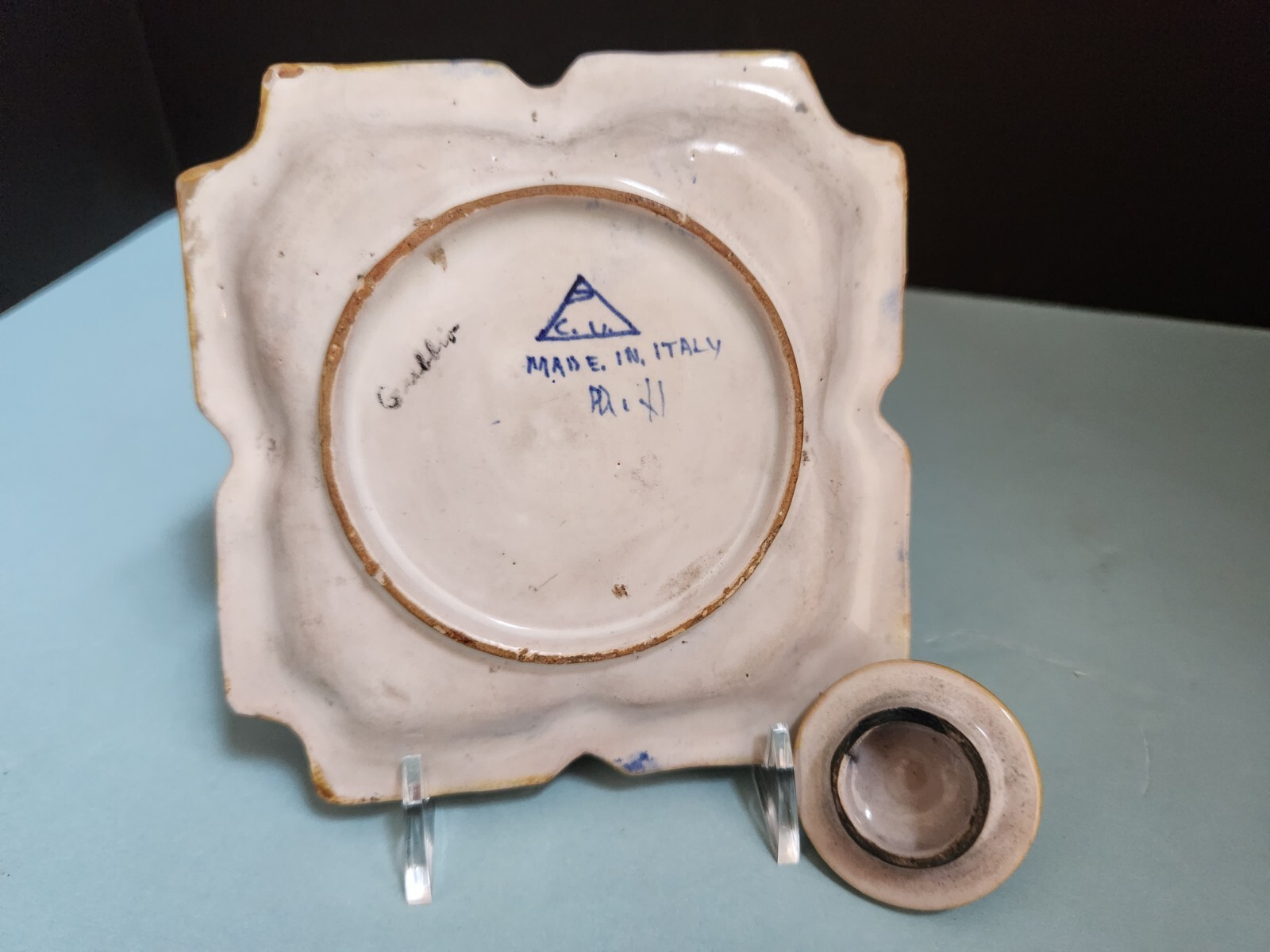 Majolica INKWELL, Societa Ceramica Umbra, Attached Tray & Lid Gubbio Italy