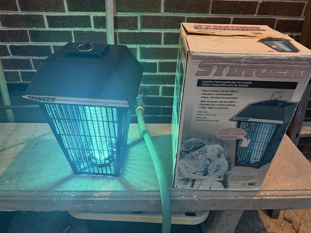 Stinger Bug Zapper Model UV 40 USA TESTED WORKING WITH BOX