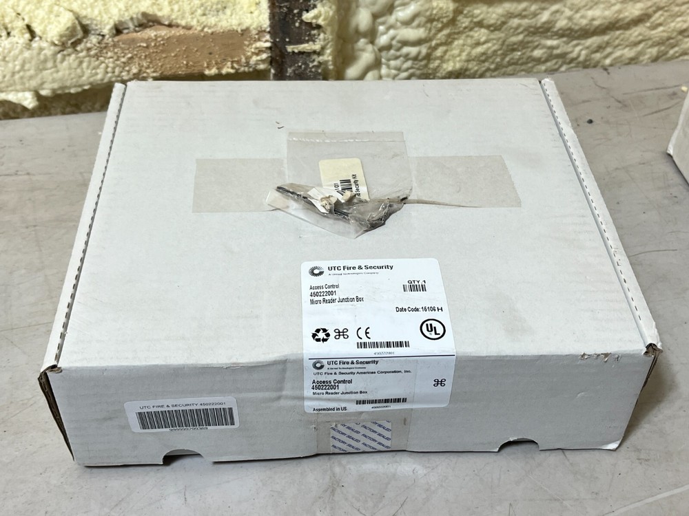NEW SEALED Micro Reader Junction Box, Keys & UTC Access Control Board 450222001