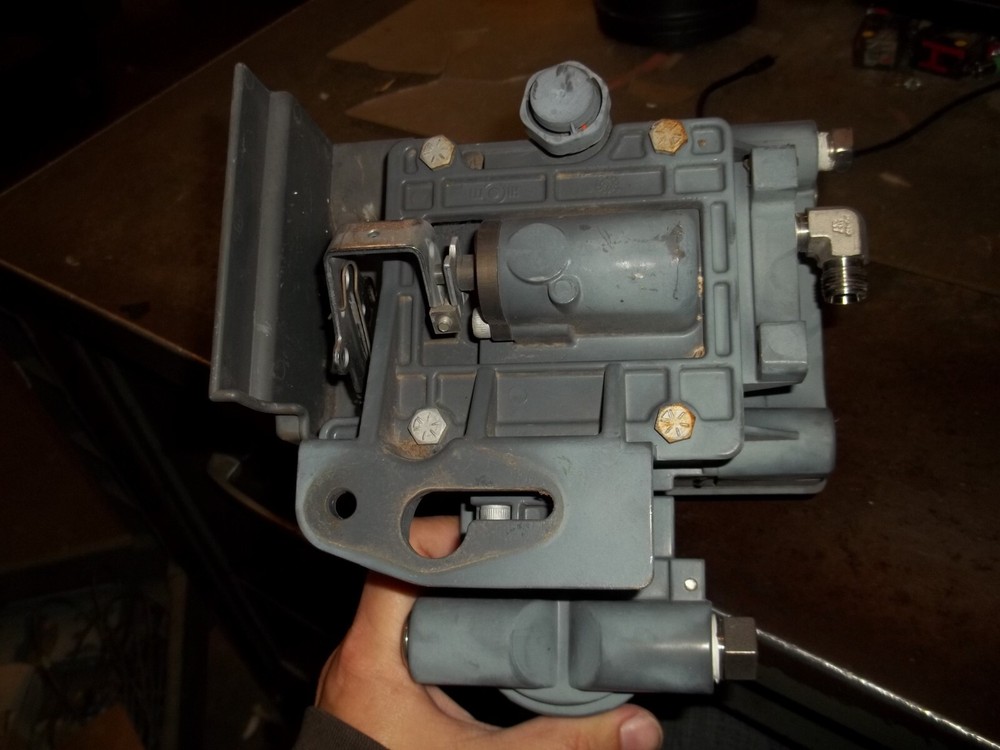 FISHER DVC6010 VALVE POSITIONER (844)