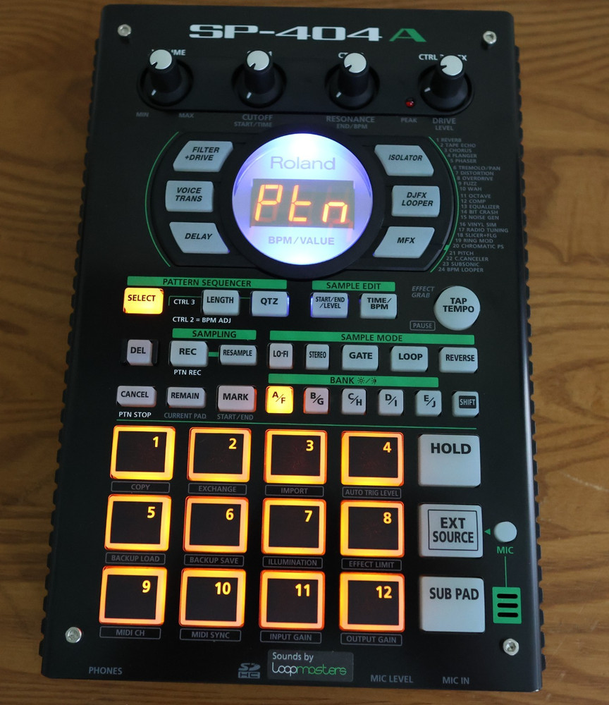 Roland SP-404A Linear Wave Sampler Mint condition