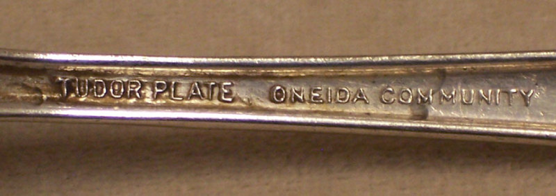 4 Oneida Community Queen BessTeaspoons Spoon Silverware Flatware