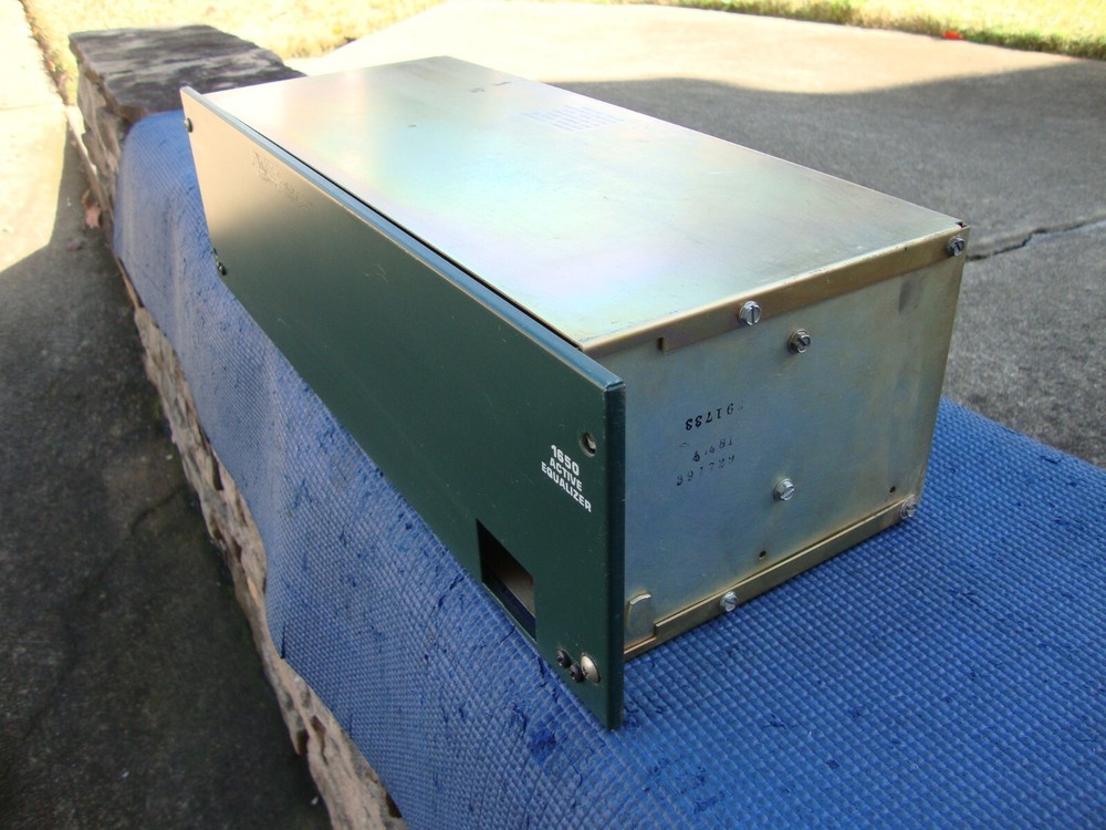 1(x) ALTEC model 1650 1/3 Octave Active Equalizer - Pls Read Ad