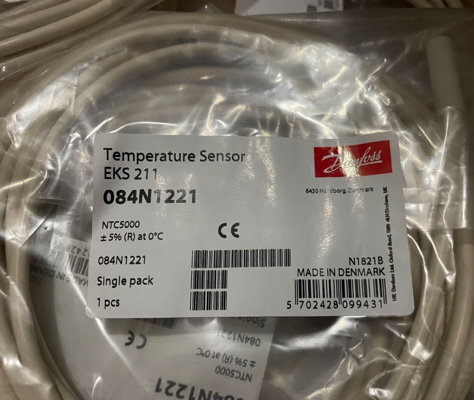 1pcs New 084N1221 Danfoss EKS211