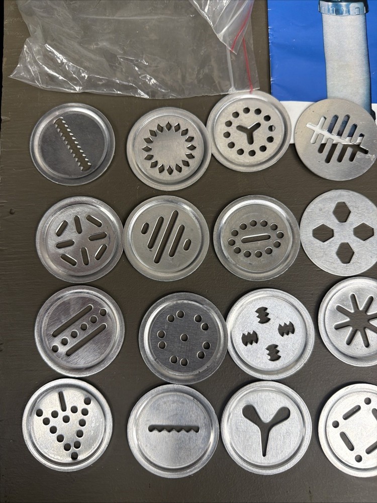 Sawa 2000 Deluxe Cookie Press & Maker Set With Discs & Instructions