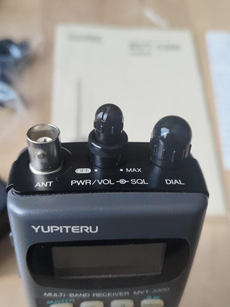 YUPITERU MVT-3300 multiband scanner AIRBAND