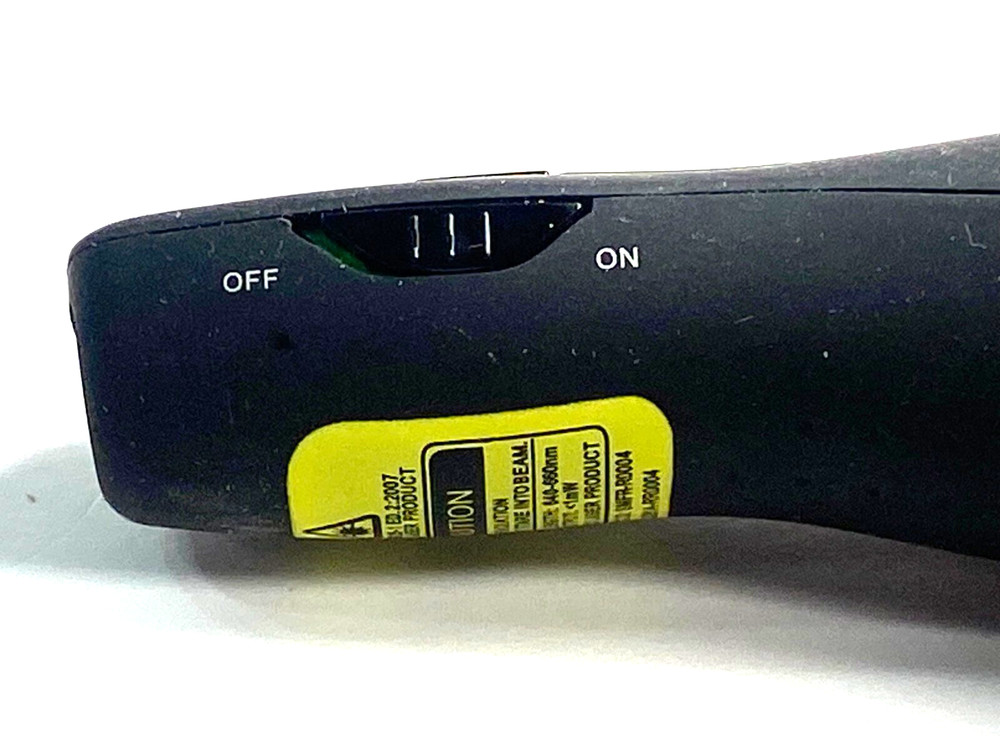 Logitech R400 Presentation Pointer-Wireless-Laser-Radio Freq-Black-USB