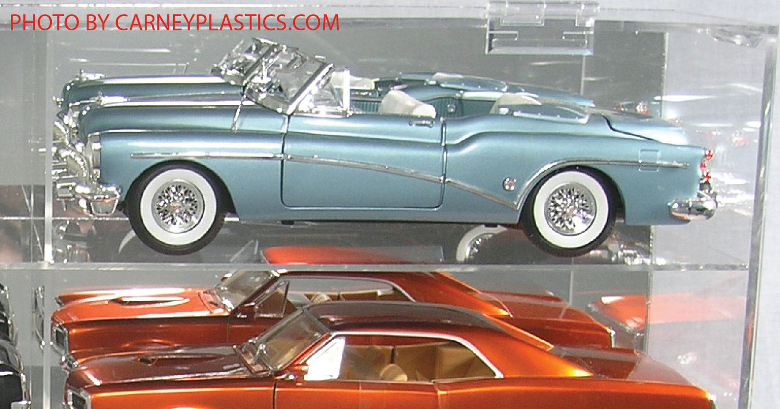 Model Car Diecast Display Case 1/18 scale 12 car Compartment