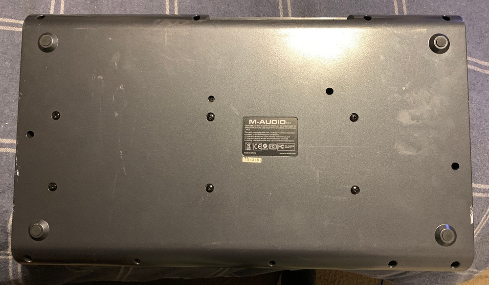 M-Audio Axiom 25 USB MIDI Controller – Compact ,Pre-Owned.