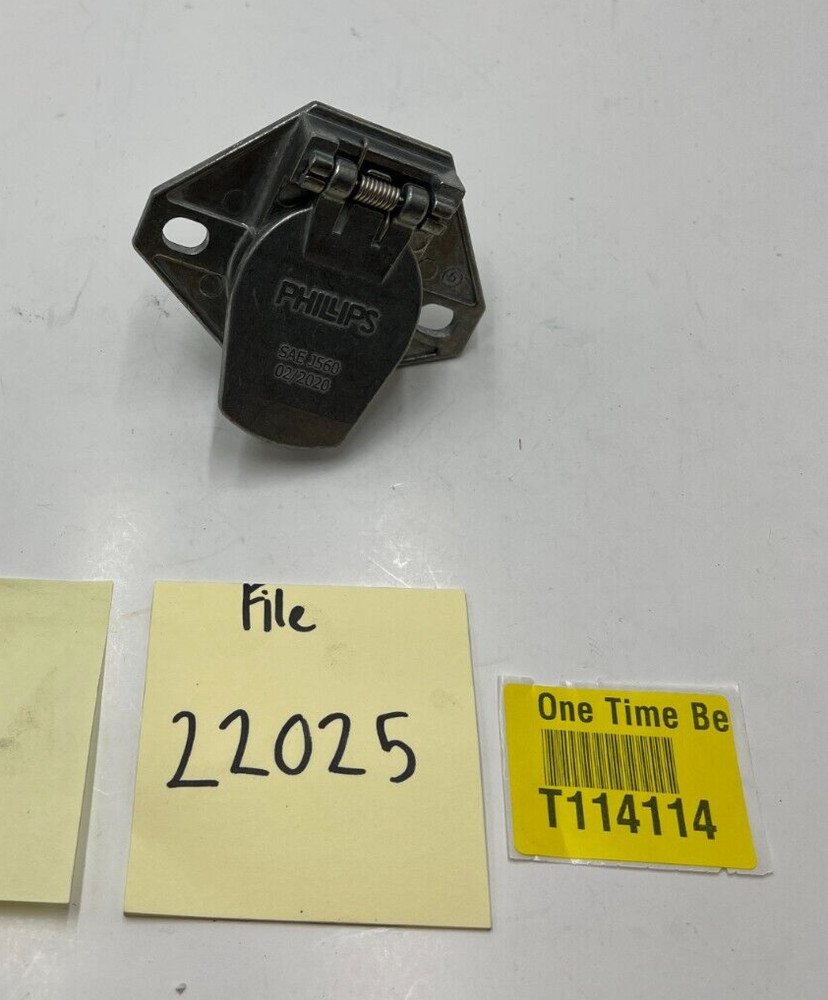 QTY 3 Phillips 7 Way Conductor Socket, Split Pin, 2 Bolt Hole / Elongated Hole