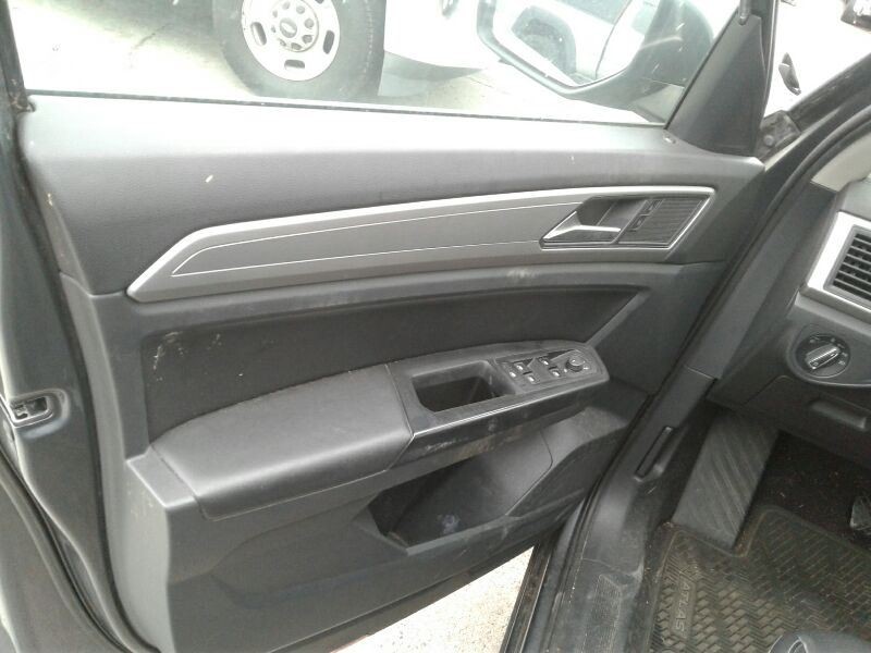 Camera/Projector Camera Front Windshield Mounted Fits 18-20 ATLAS 124170
