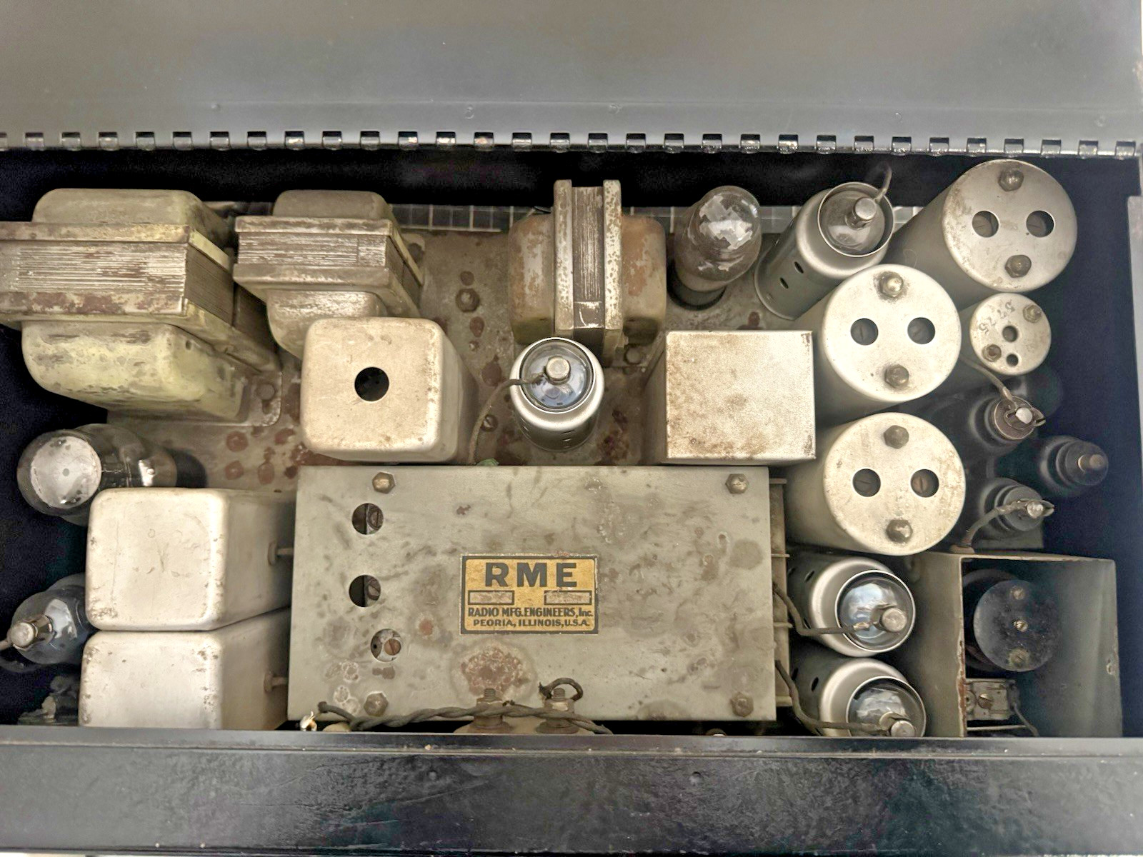 RME (Radio Manufacturing Engineers) Model 69 Ham Receiver – 1935–1940 – Untested
