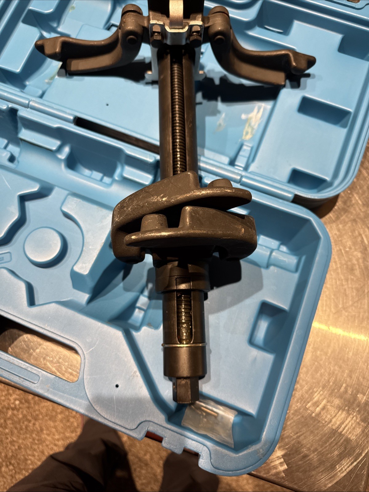 SIR TOOLS ST 9050 Portable Strut Master Strut Compressor for impact wrenches