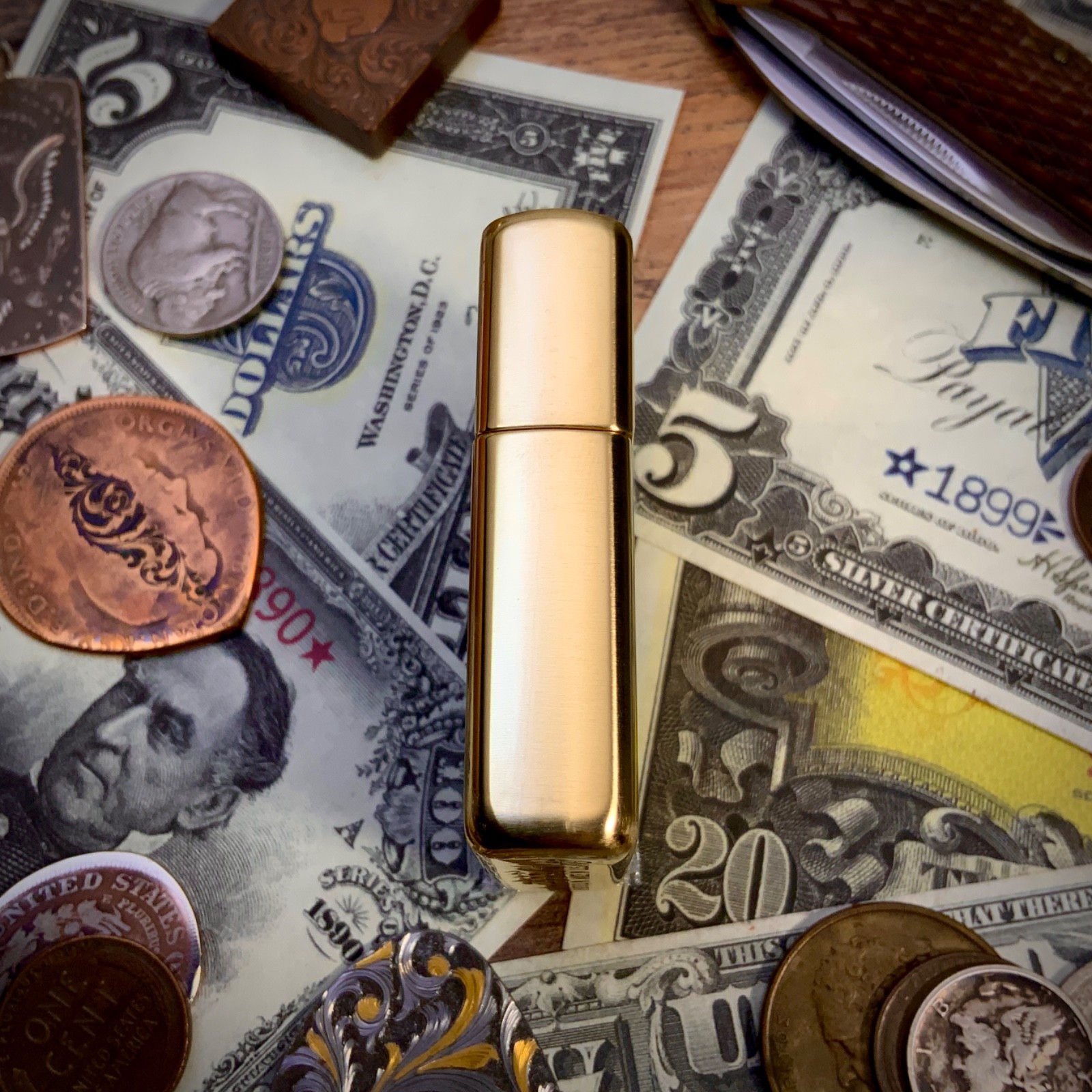 Zippo “New York Yankees” Baseball Themed Engraved Brass Armor Cigarette Lighter