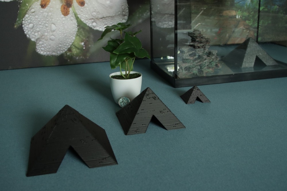 Pyramid Lizard Geko Reptile hide Fishtank hide