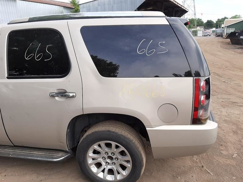 YUKON 2007 High Mounted Stop Light 541601