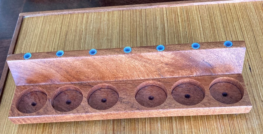 WADE'S FLY-TYING BOBBIN/ THREAD CADDY