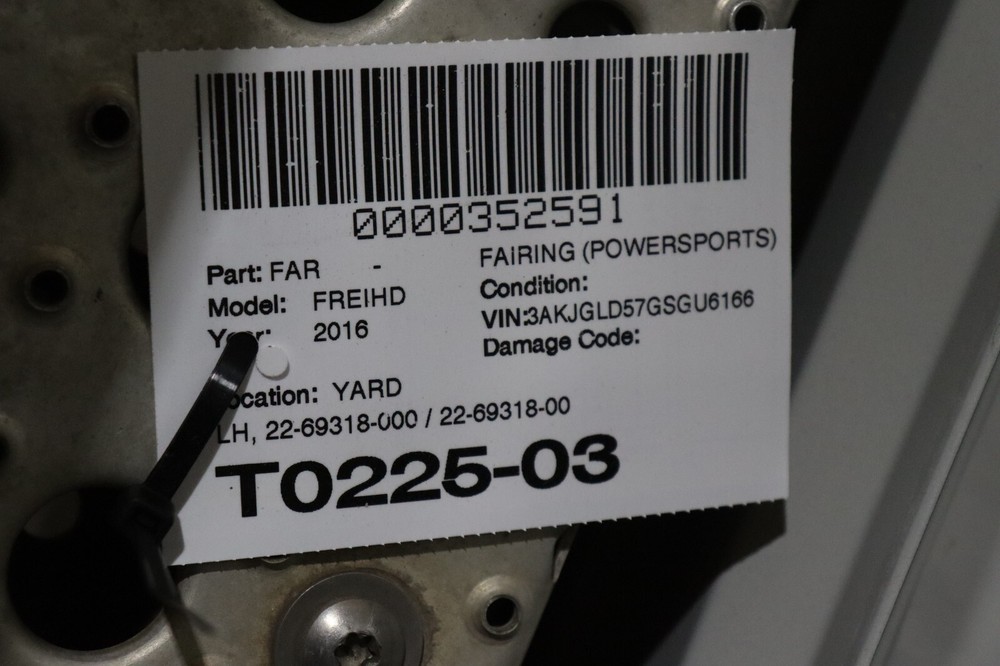 2013-2017 FREIGHTLINER CASCADIA 125 LEFT DRIVER FORWARD SKIRT PANEL STEP OEM