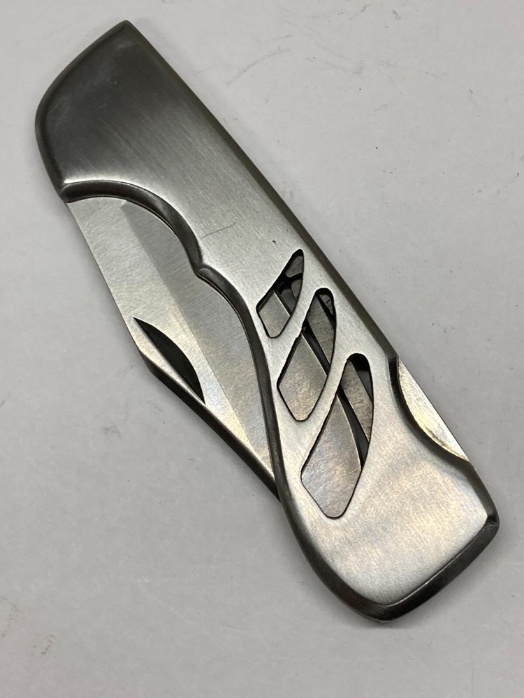 Master Silver Folder w/Plain Blade, Clip, Lockback YD-8009
