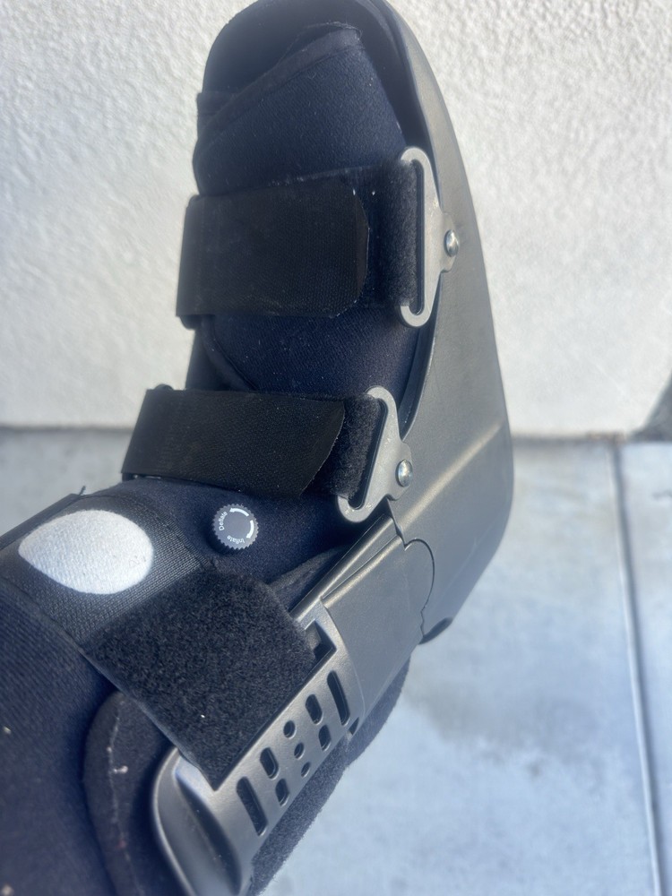 Crutches + Walker Boot + Cane Bundle –Excellent Condition, Clean, Fast Pickup