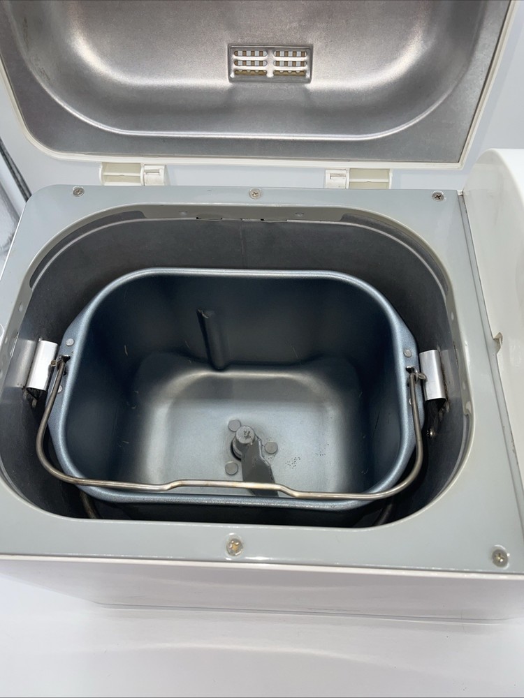 Oster Bread Maker 58-Minute Expressbake 2 lb Model 5834