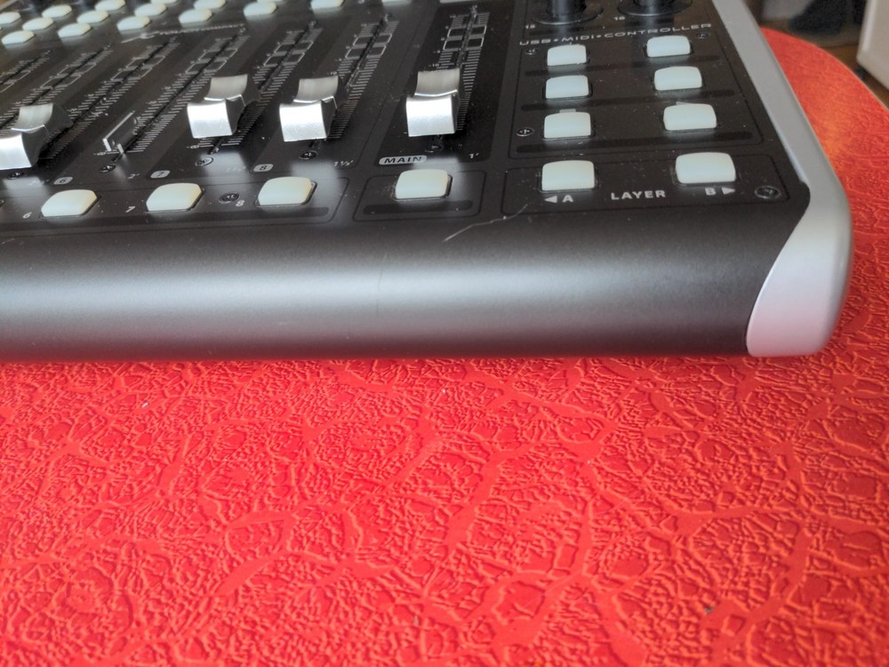 Behringer X-Touch Compact Universal Control Surface Music Recording Studio Mixer