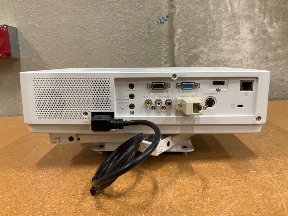 PANASONIC PT-VW330 PROJECTOR (4268 Hours)