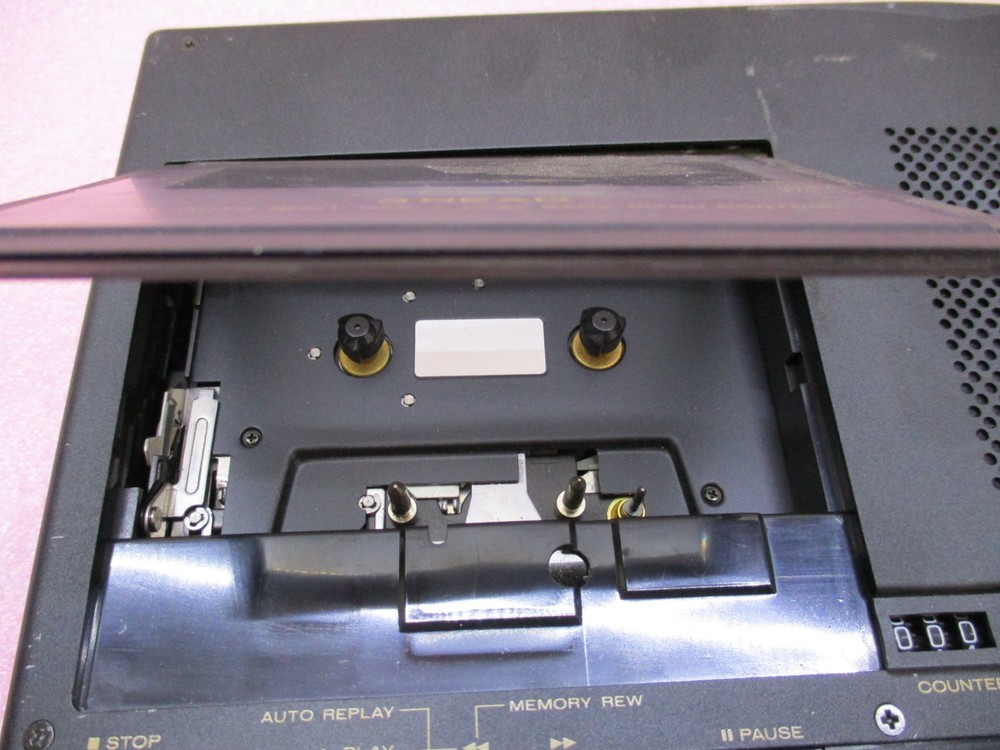 Marantz PMD 221 Professional Portable Cassette Deck Recorder Player *READ T8-E1