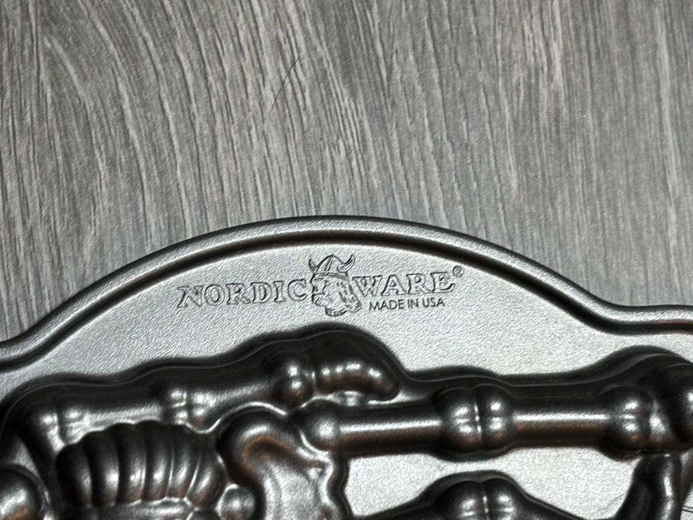 Nordic Ware Spooky Skeleton Cakelets Cake Pan