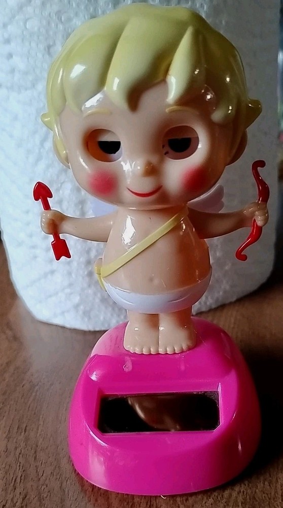 New Solar - Powered Valentine's Dancing/Blinking Cupid