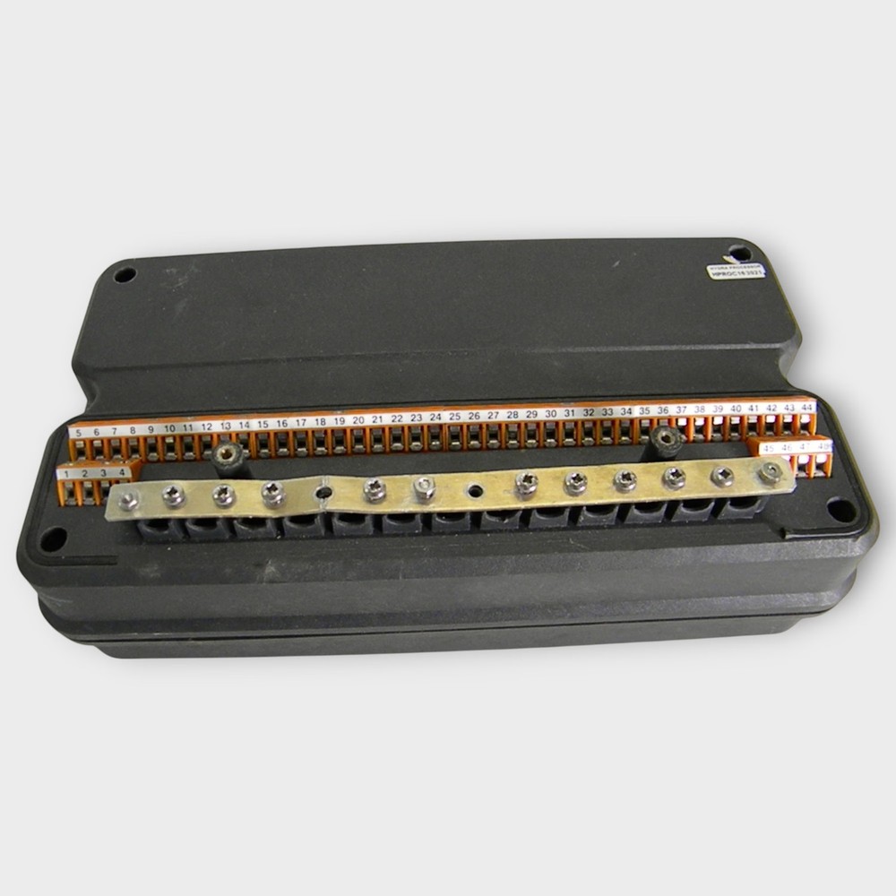 B&G Hydra 2000 H2000 Processor w/ Wind Functions - 330-00-005 - Fully Tested