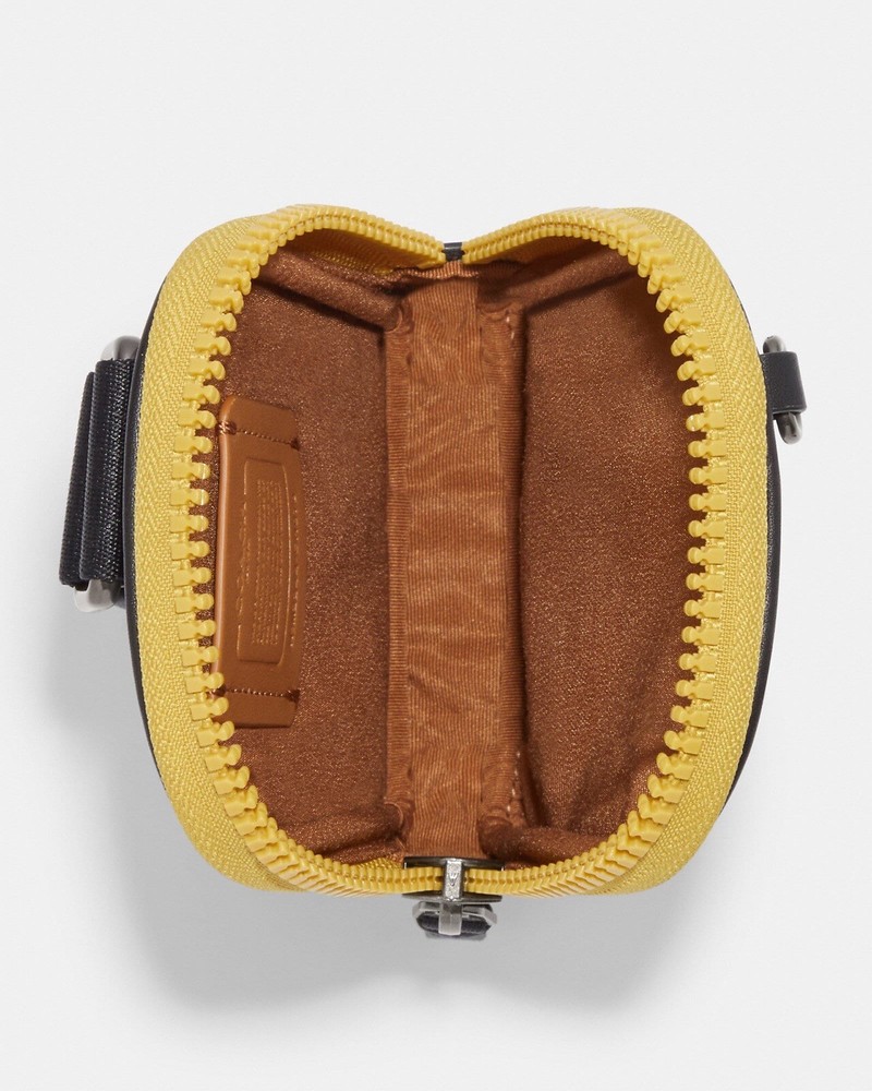 NWT Coach Multifunction Phone Pack In Colorblock CH070