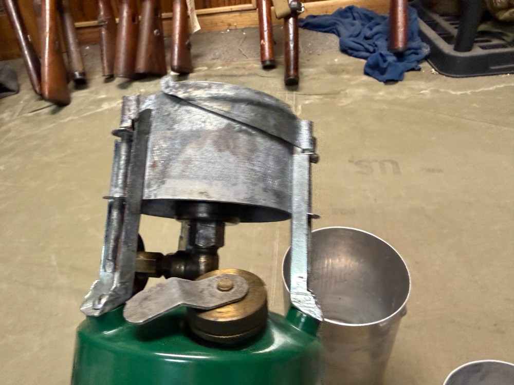 ORIGINAL POST WWII KOREAN WAR US ARMY INFANTRY PSERONAL COLEMAN STOVE-1951