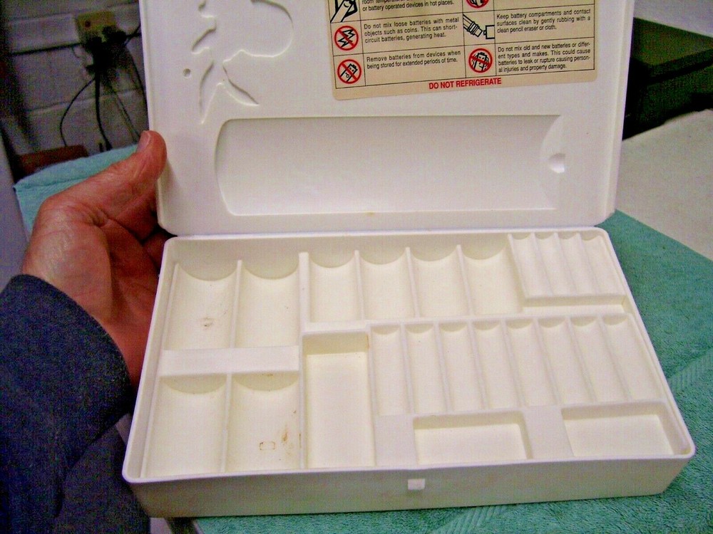 Vintage Energizer Battery Organizer Storage Box Case with Tray