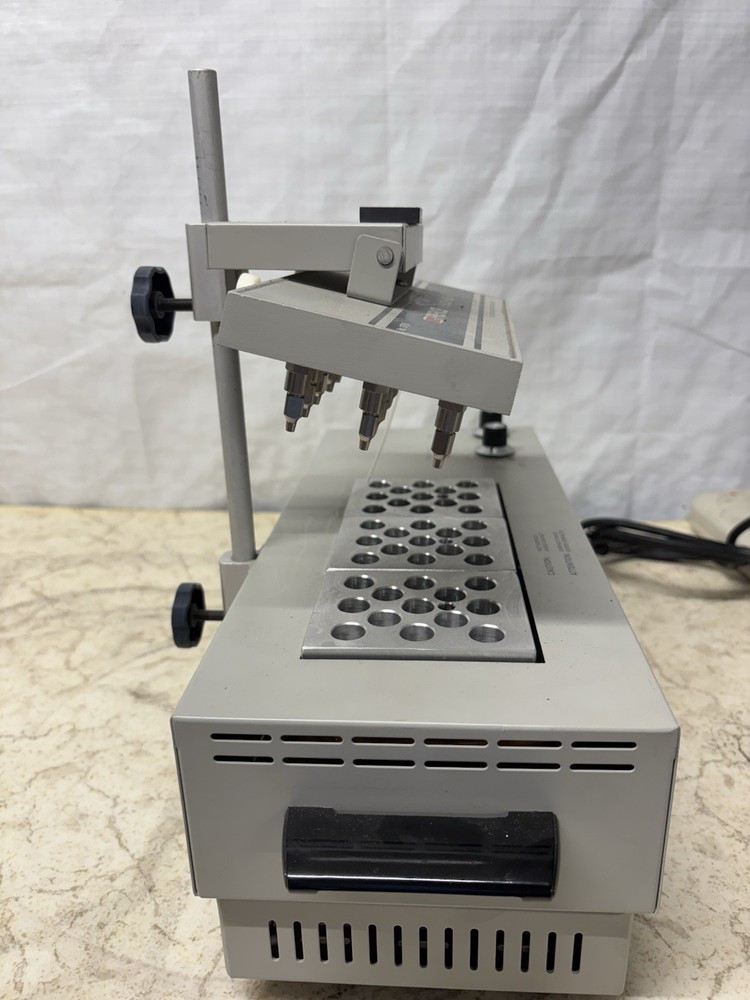 Pierce Reacti-Vap lll model 18935 Heating Stirring Module
