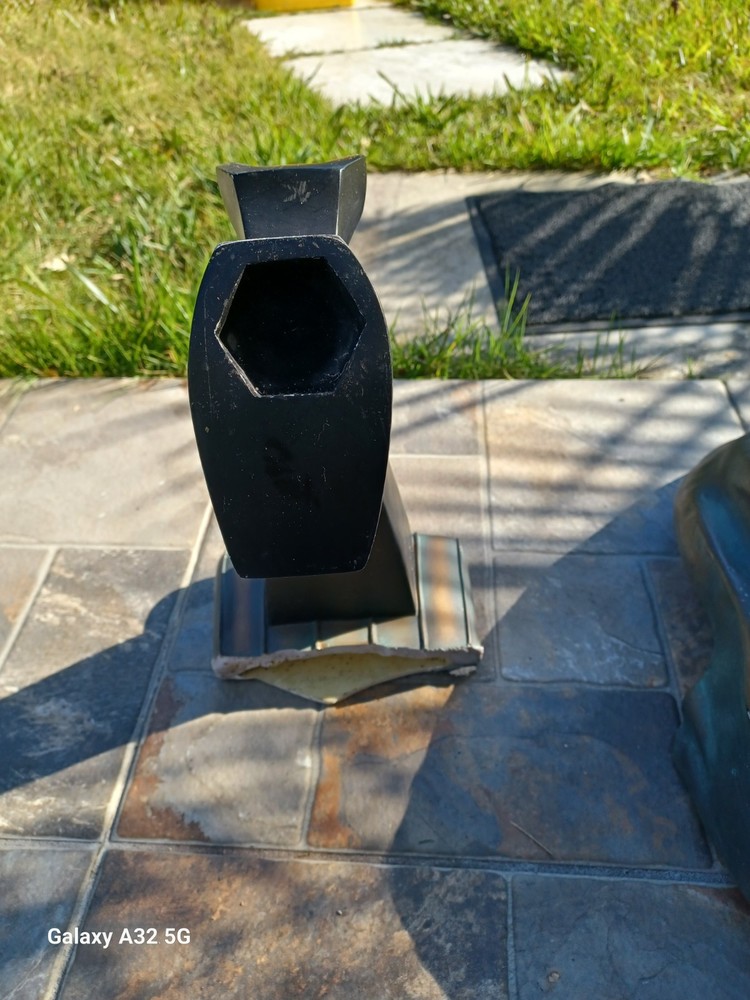 A man from another planet. Here to kill everybody. Predator