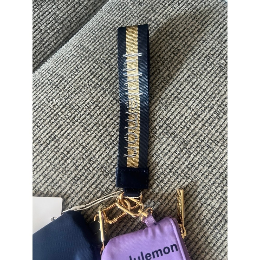 Lululemon dual pouch wristlet