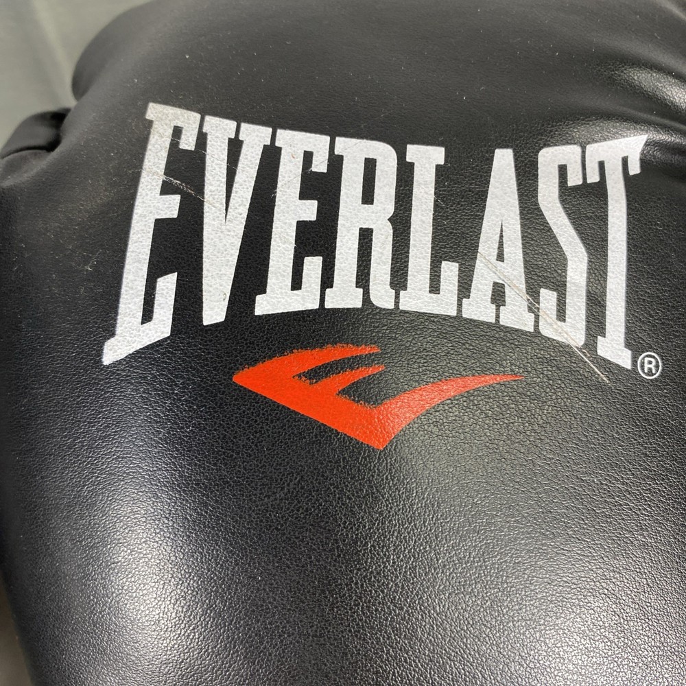 Everlast 14 oz Sparing Boxing Core Training Gloves Black Red hook loop Closure