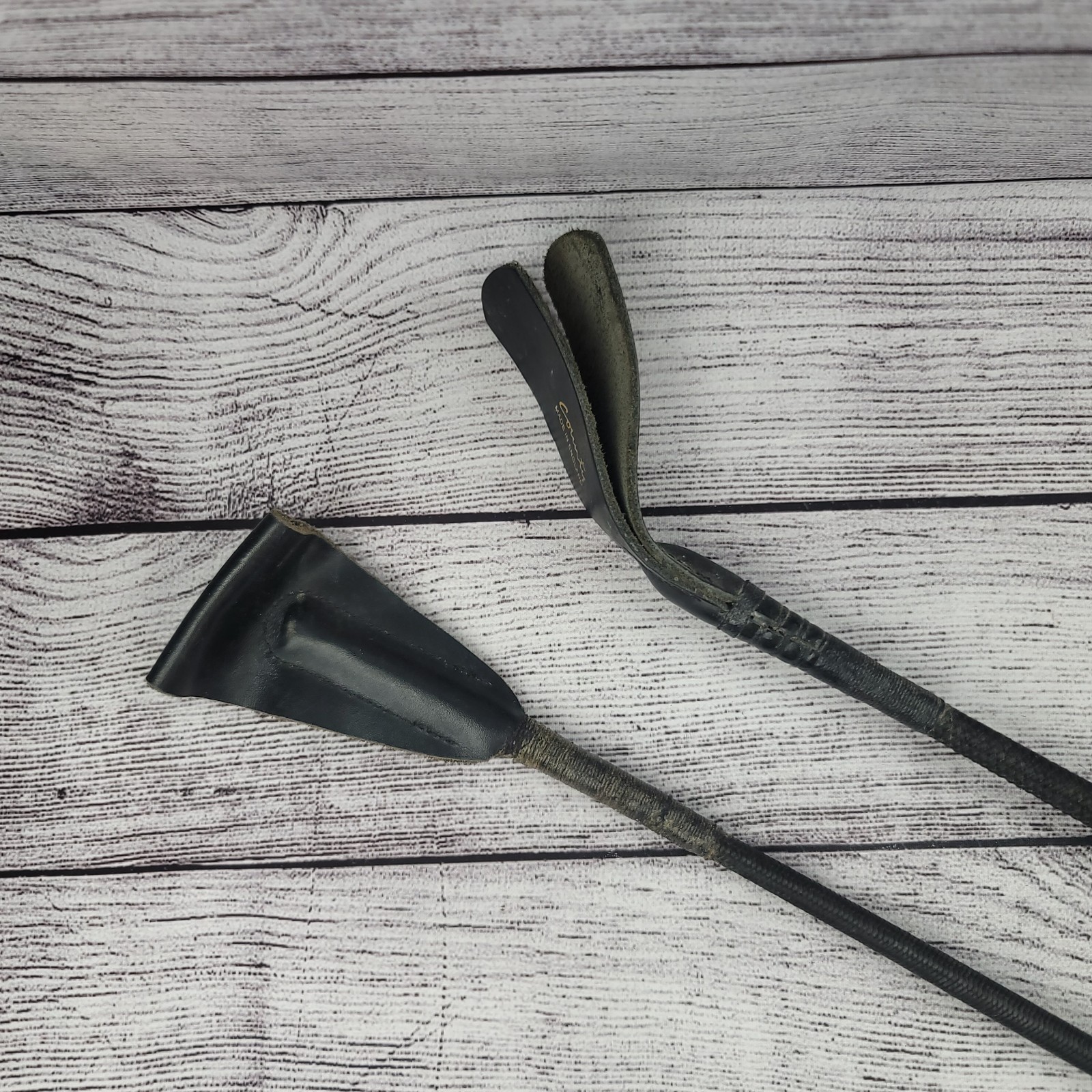 County and Fleck Black Leather Whip Horse Equestrian Riding Crop (22/25 in)