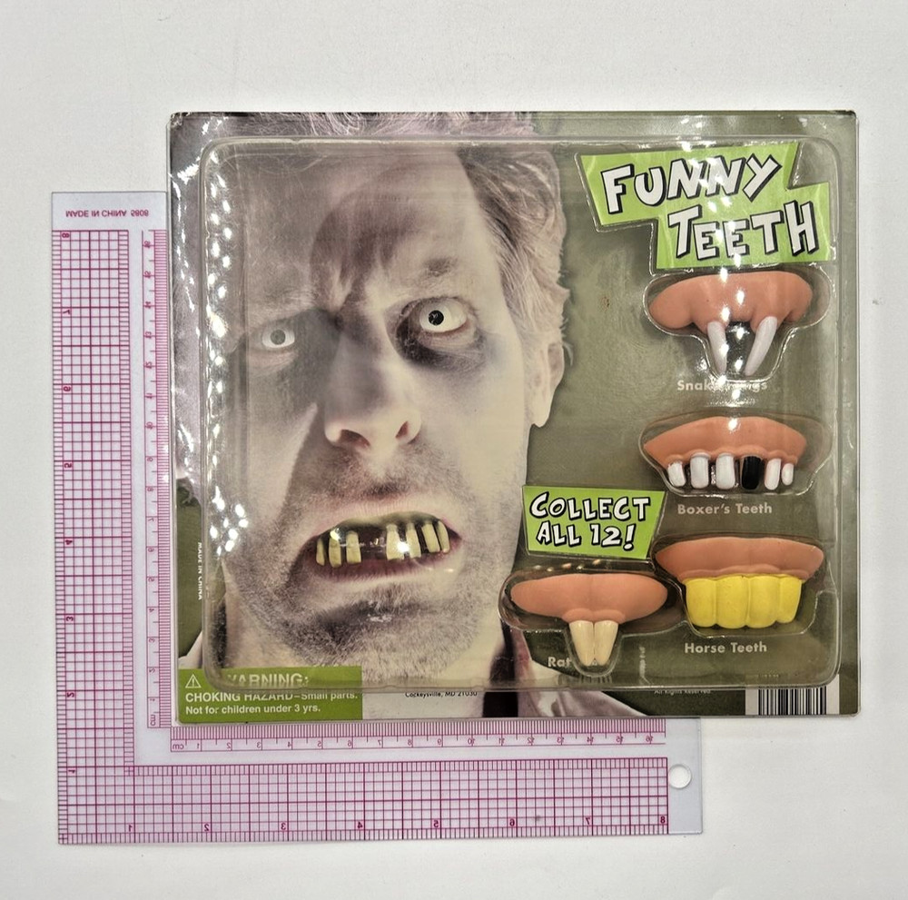 Vintage Vending Display Board Funny Teeth 0053