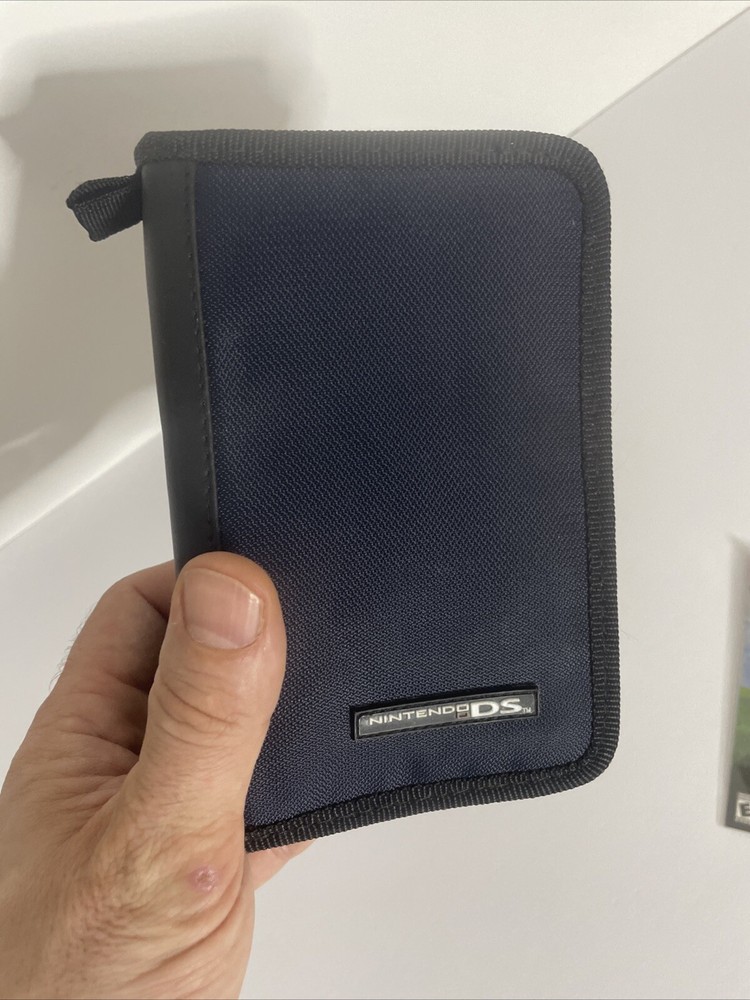 Nintendo DS Case With Free Poke Mon Keychains