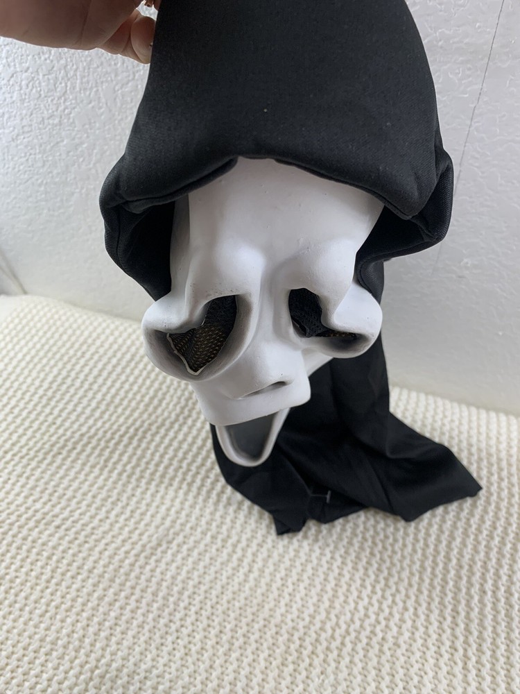 Scream 90’s Ghostface Mask Black