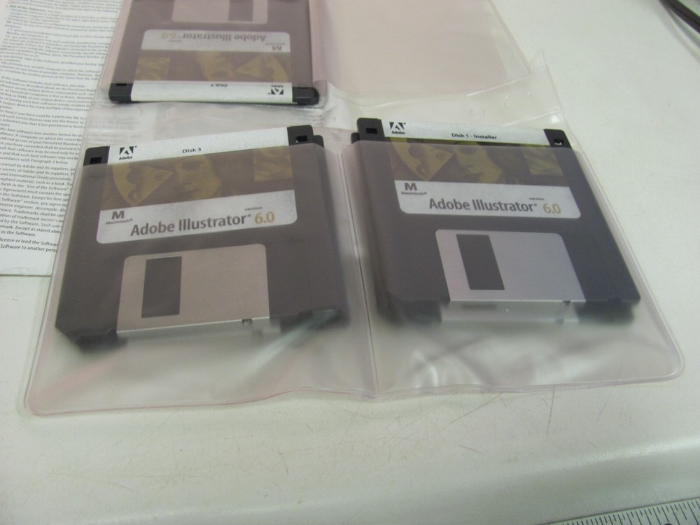 Adobe Illustrator 6.0 Macintosh Mac Manuals and Software - CDs & Floppy Discs