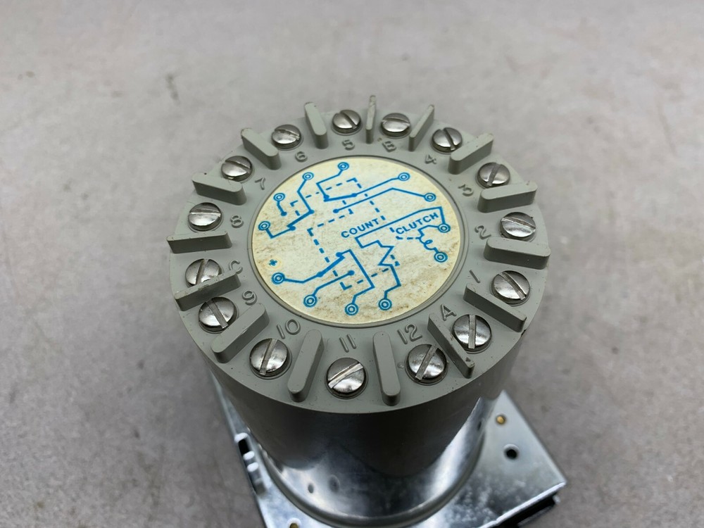 NEW NO BOX EAGLE SIGNAL CONTROLS TIMER COUNTER CT510A6