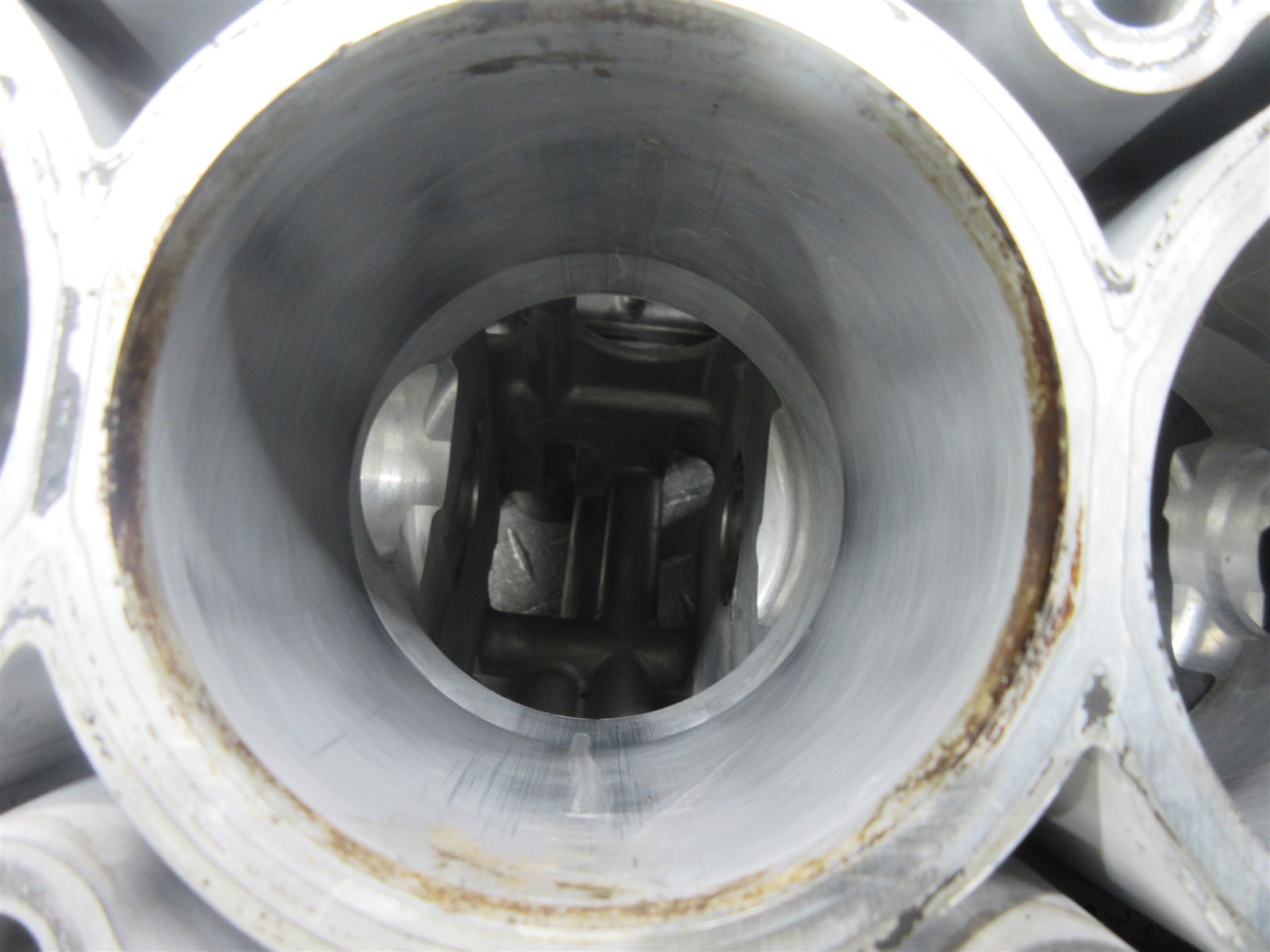 2000 00-01 Honda CBR929RR CBR 929RR CBR900RR Crankcase Case Engine Block Piston