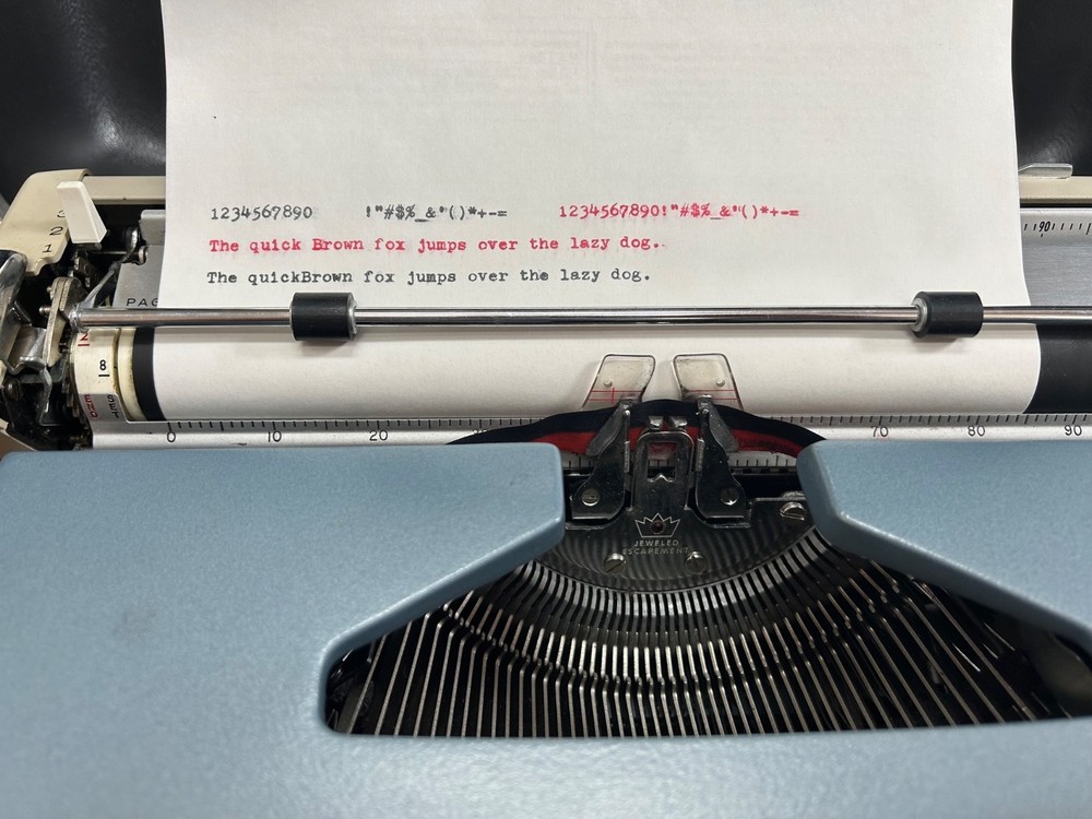Smith Corona Classic 12 Typewriter w/ case