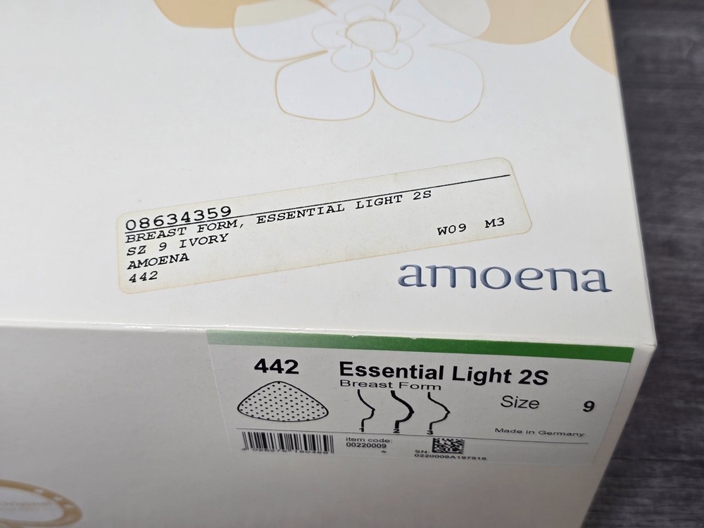 Amoena 442 Essential Light 2S Prosthesis Size 9