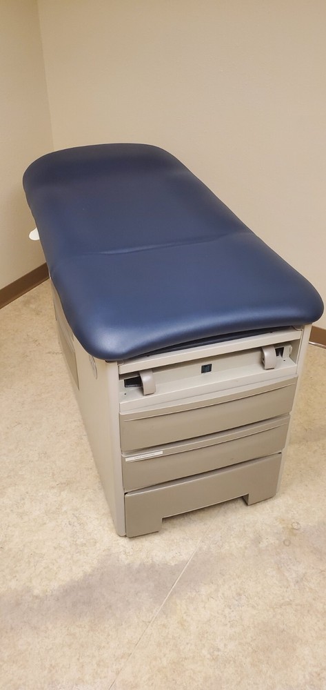 Brewer 5000 Adjustable Access Exam Table