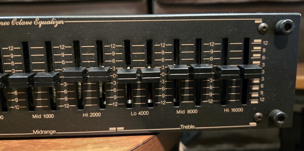 Audio Control Equalizer - The Octave