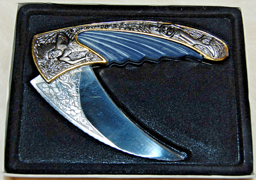 Beautiful Custom Karambit Liner Lock Folding Knife.